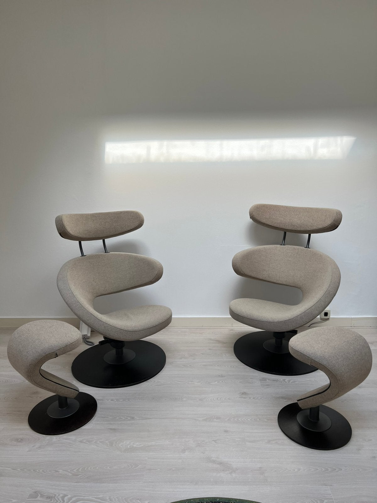 Twee Variér Peel design stoelen met hockers, Ophalen, Gebruikt, Design, 75 tot 100 cm