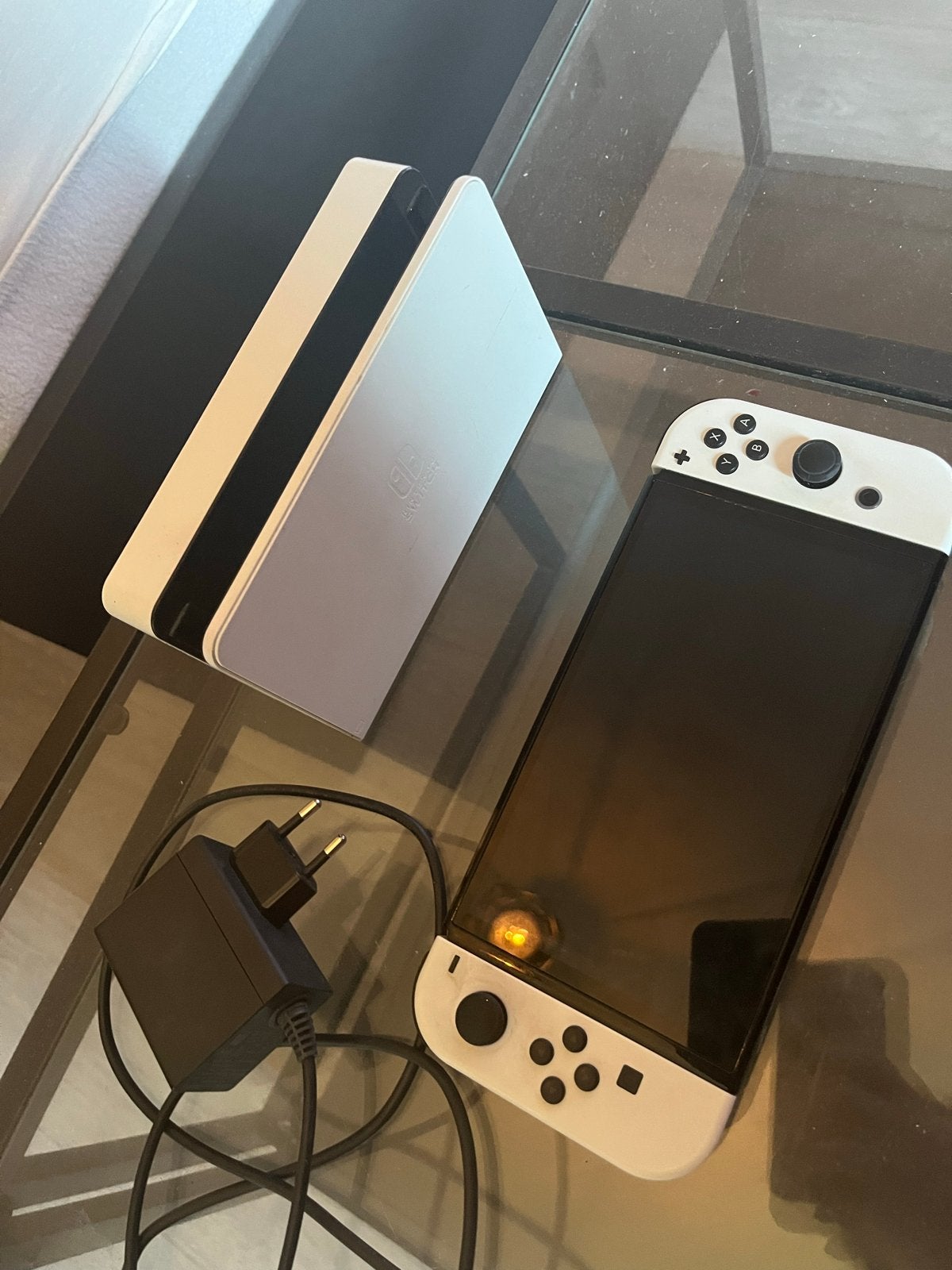 Nintendo Switch OLED met Dock en Oplader, Ophalen, Zo goed als nieuw, Zonder controller, Switch OLED