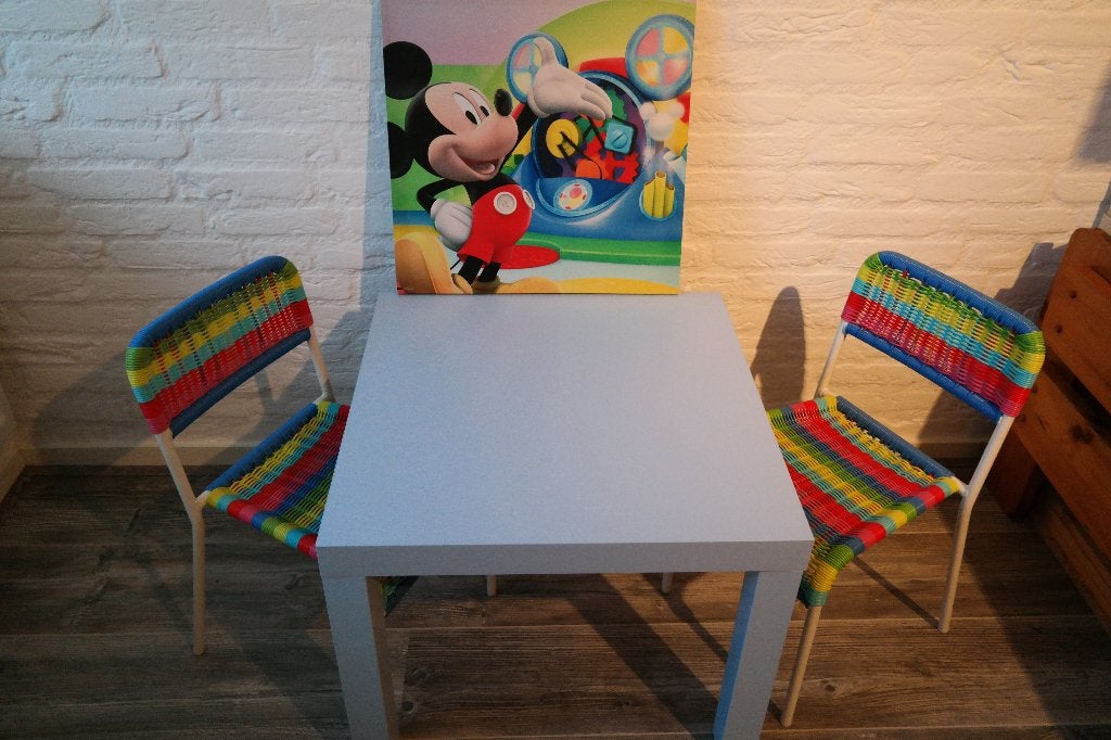 Kindertafel met 2 kleurrijke stoelen, Ophalen, Zo goed als nieuw, Tafel(s) en Stoel(en)