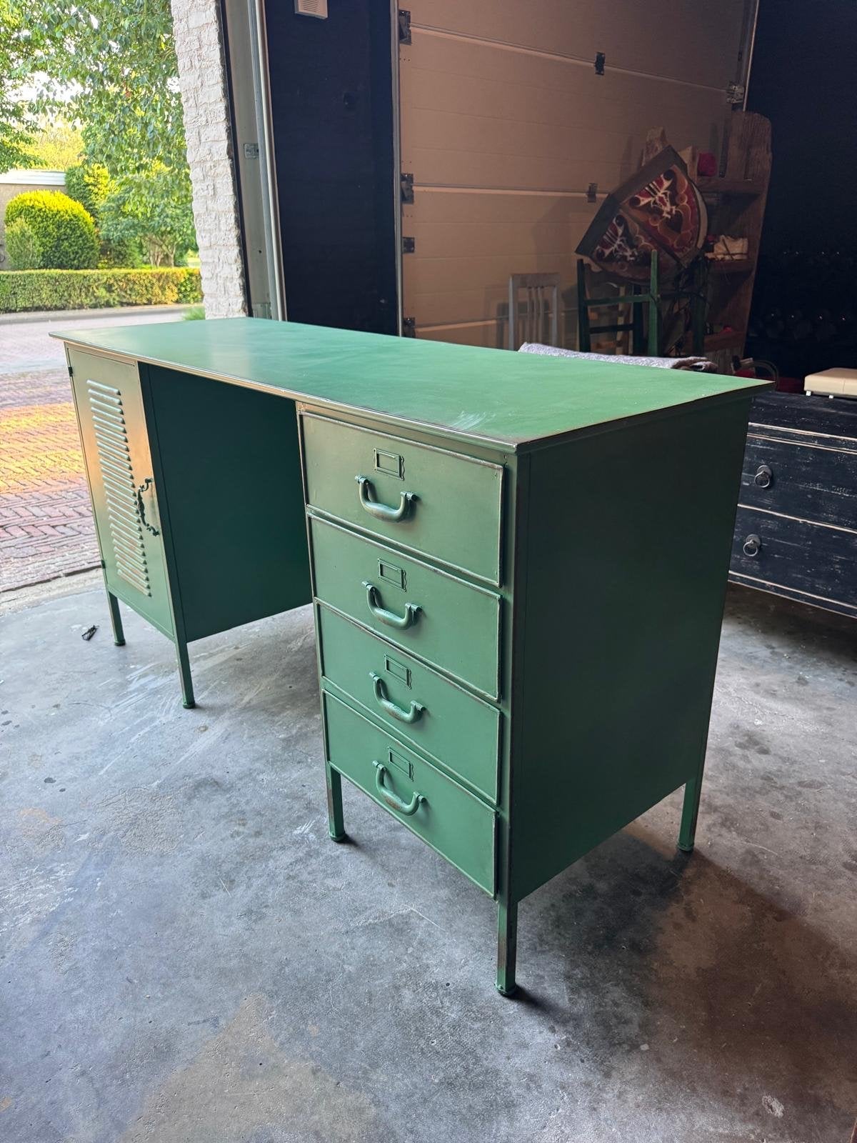Vintage groen metalen bureau met lades en kast, Ophalen, Overige typen, Groen, Gebruikt