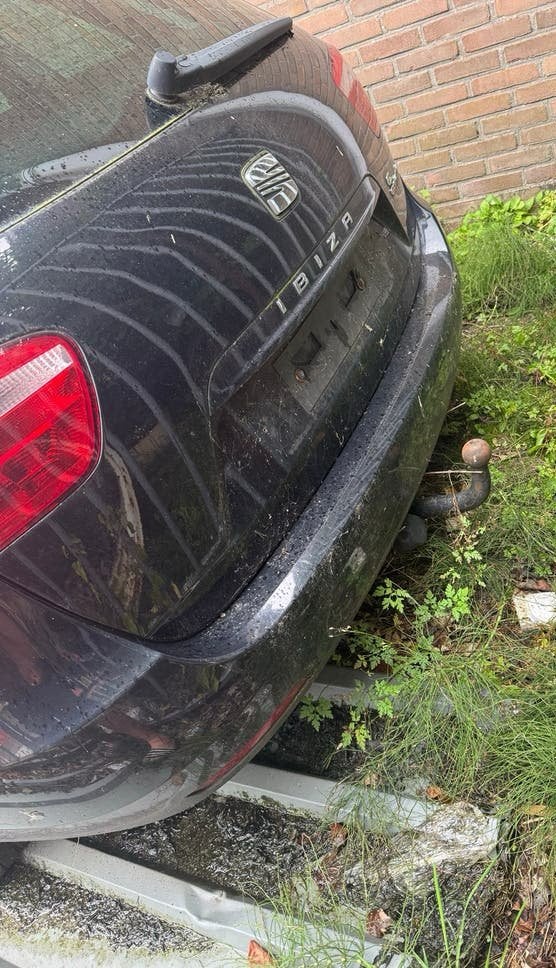 Nette achterbumper Seat Ibiza 6J zwart LZ9Y, Gebruikt, Ophalen of Verzenden, Achter, Bumper