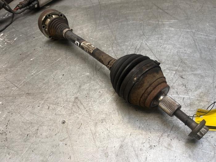 Aandrijfas links-voor van een Volkswagen Golf Plus, Gebruikt, -, Volkswagen, -