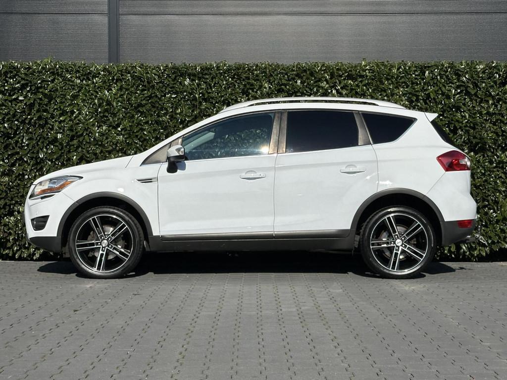 Ford Kuga 2.5 20V Titanium AUTOMAAT, CRUISE CONTROL, CLIMATE, Auto's, Ford, Automaat, Euro 5, Gebruikt, 1622 kg