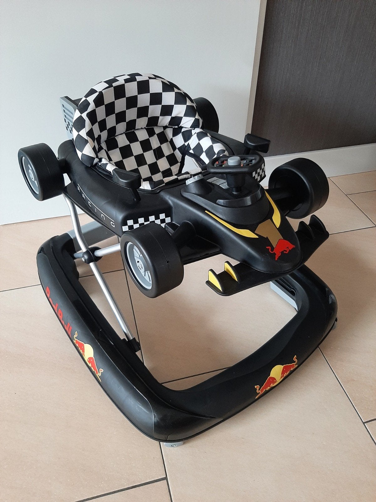 loopauto Q- Racer  Red Bull formule 1, Kinderen en Baby's, Zo goed als nieuw