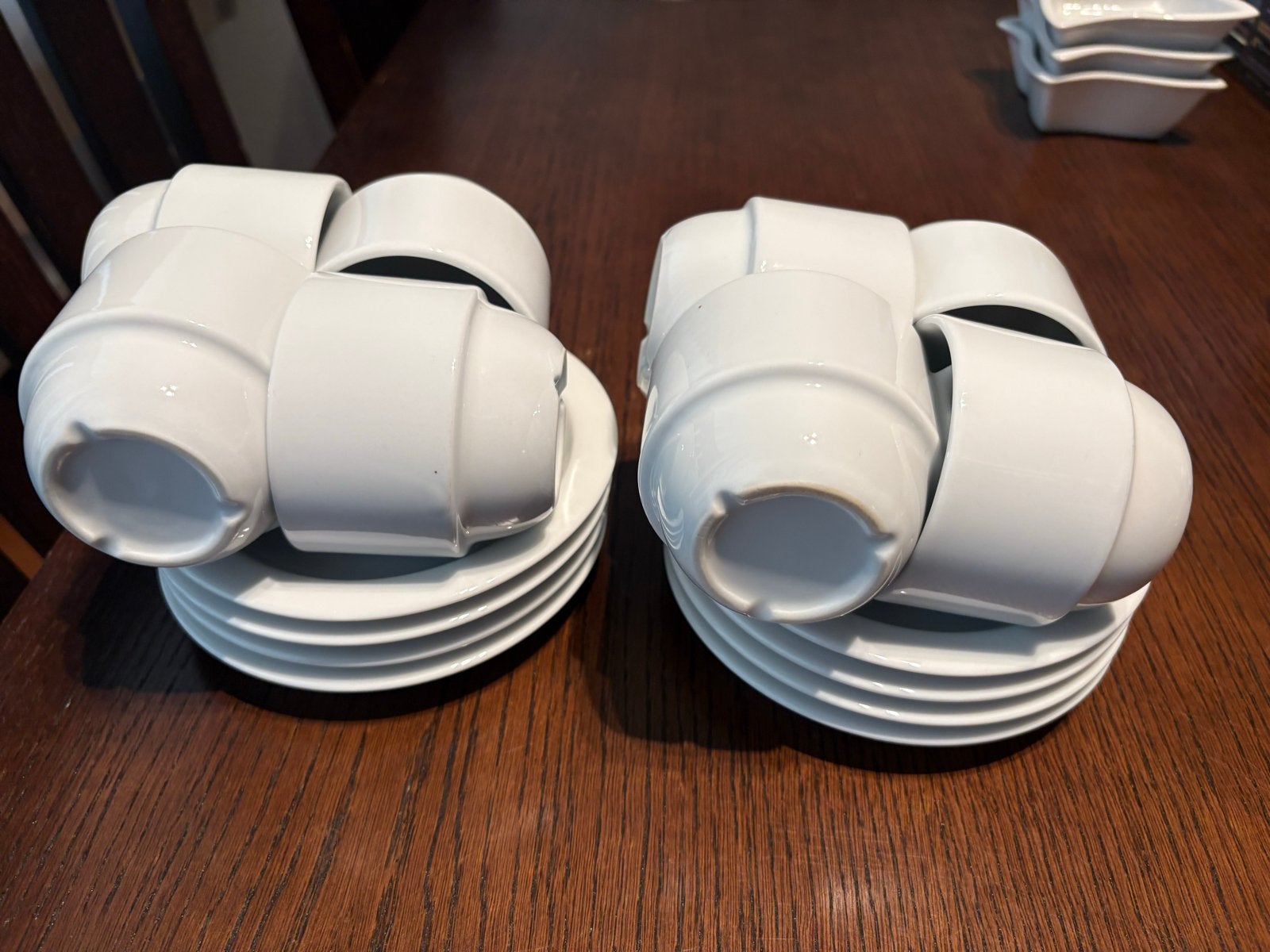 Set van 8 witte kopjes met schotels, Ophalen, Keramiek, Zo goed als nieuw, Modern