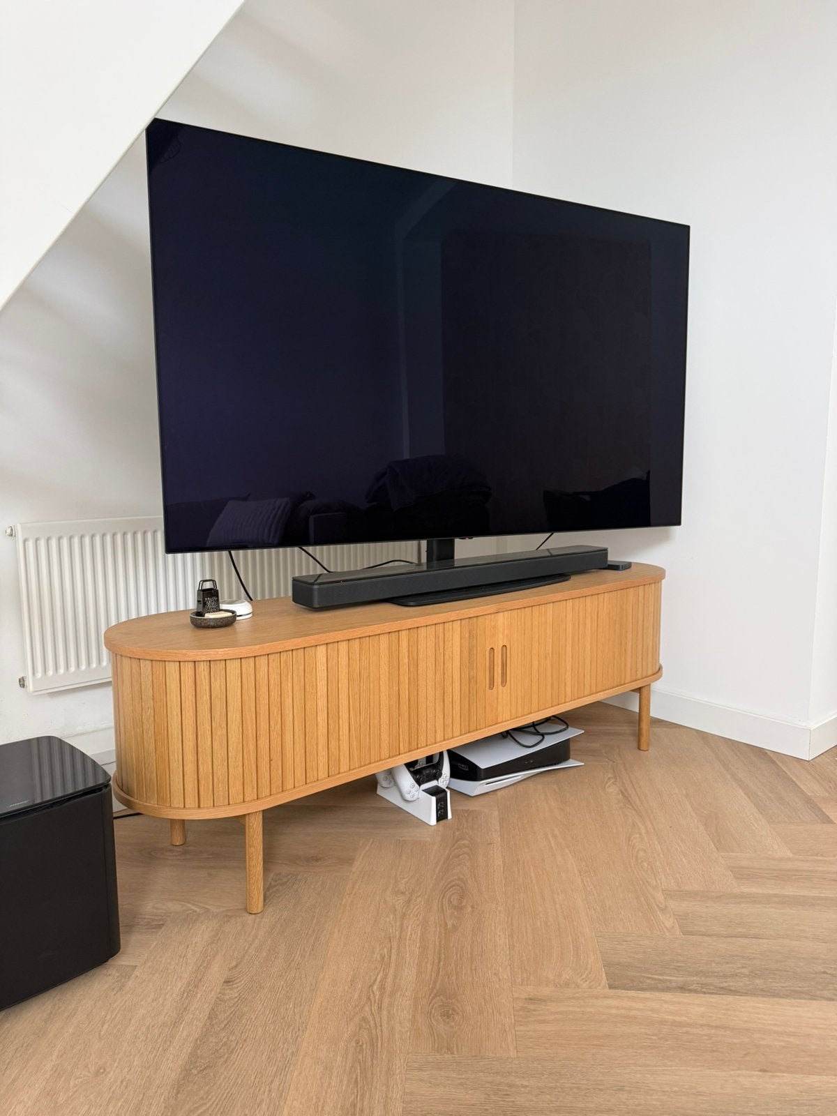 Jysk LYNGVIG TV-meubel, Huis en Inrichting, Ophalen, 150 tot 200 cm, Zo goed als nieuw, Minder dan 100 cm