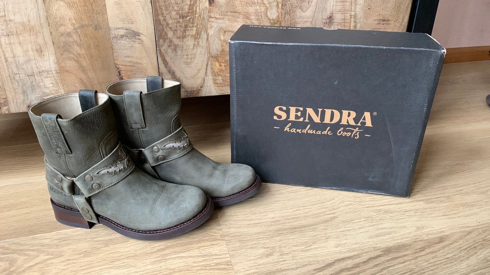 Sendra laarzen maat 37, Kleding | Dames, Schoenen, Lage of Enkellaarzen, Nieuw, Ophalen of Verzenden, Groen