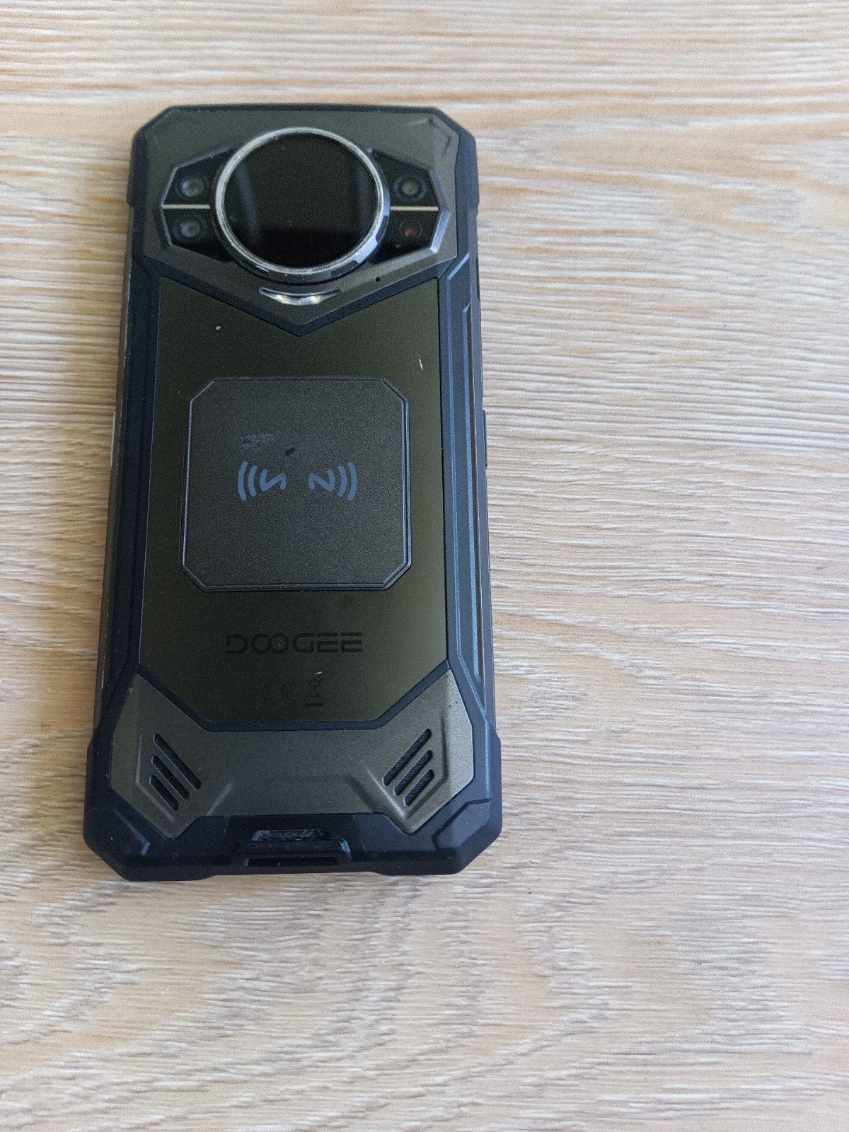 Doogee S200 2 jaar oud, gaat niet meer aan (voor onderdelen), Ophalen of Verzenden, Zonder simlock, Niet werkend, Zonder abonnement