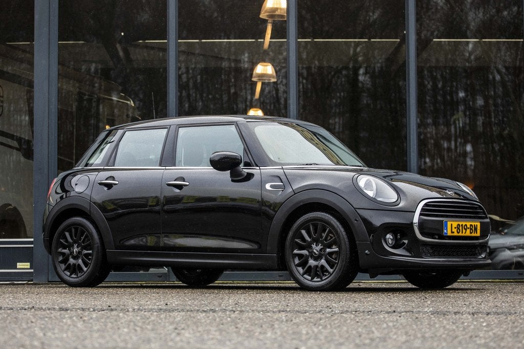 MINI Mini 1.5 One Chili (bj 2021), Voorwielaandrijving, Automatische klimaatregeling, Gebruikt, Euro 6