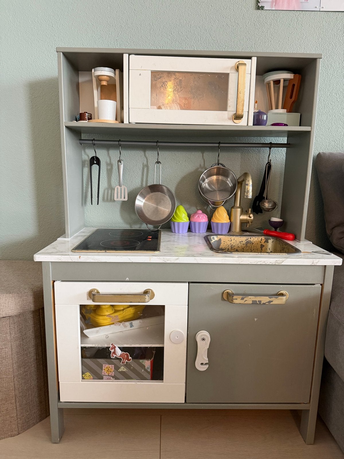 Ikea Duktig speelkeuken met accessoires, Kinderen en Baby's, Speelgoed | Houten speelgoed, Ophalen, Gebruikt, Meubelstuk of Keukentje