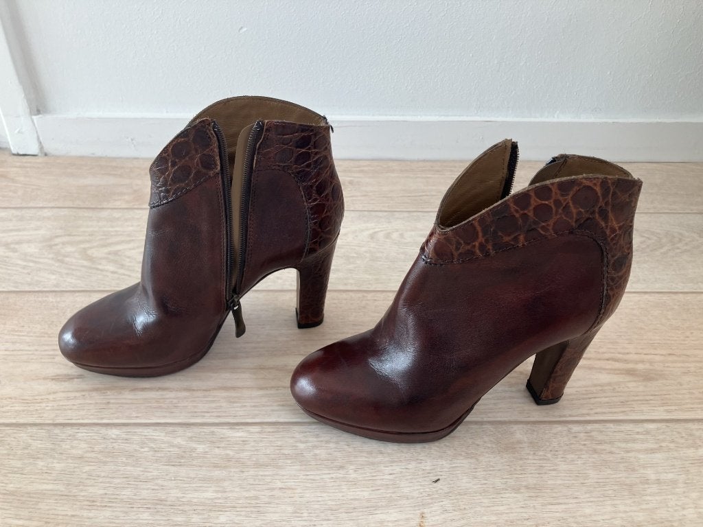 Schoenen/enkellaarzen bruin Vero Cuoio maat 36, Vero Cuoio, Bruin, Lage of Enkellaarzen, Ophalen of Verzenden