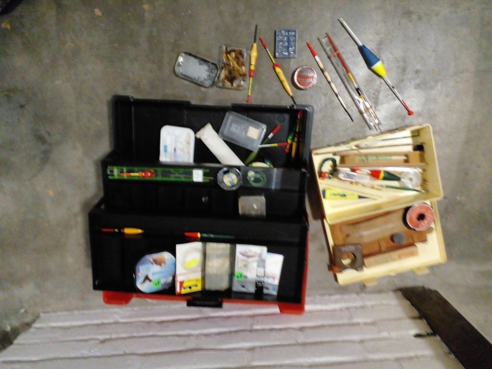 Visgerei set: viskoffer, dobbers, lood en meer, Ophalen of Verzenden, Gebruikt, Koffer of Tas