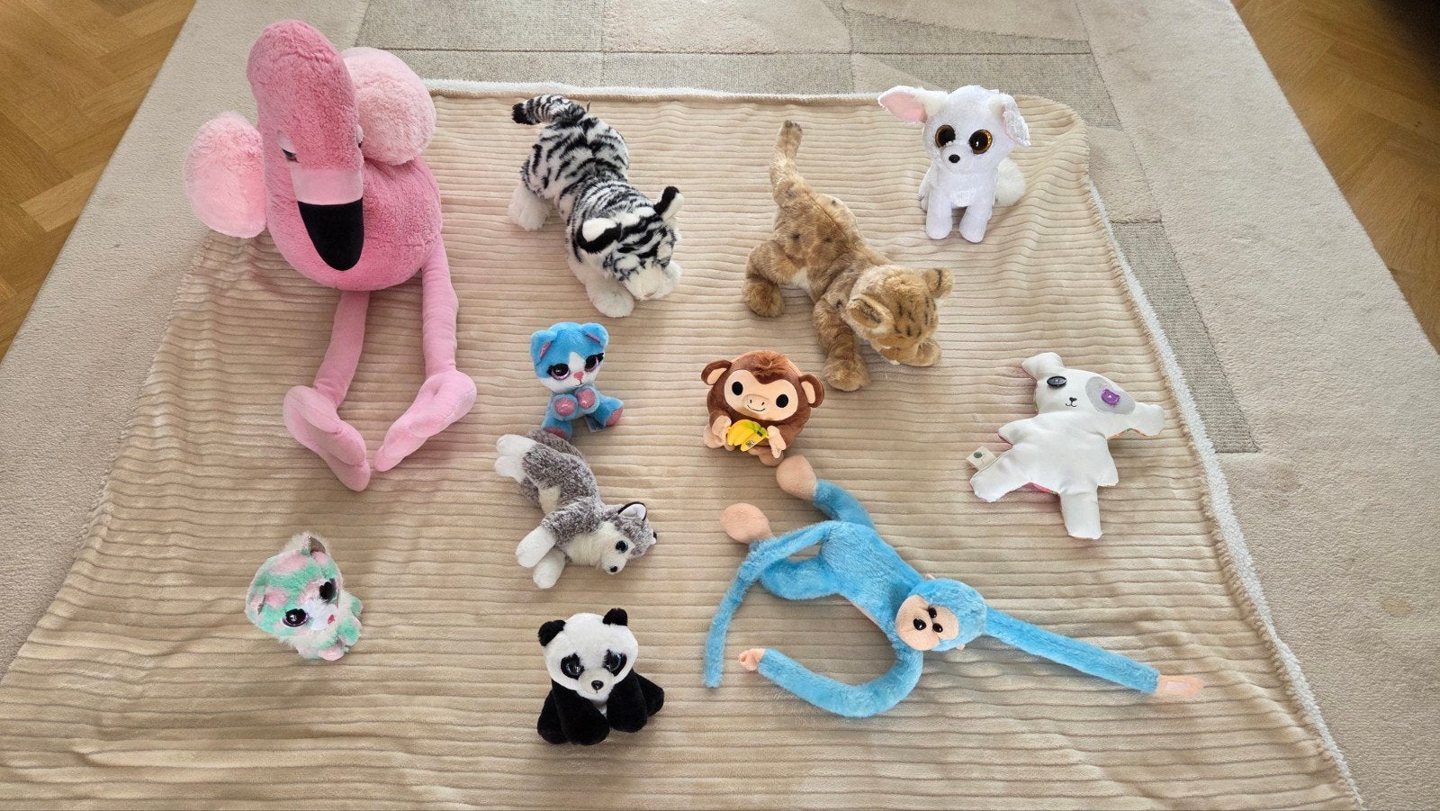 Diverse knuffels: flamingo, tijger, aap, hond, panda en meer, Ophalen, Gebruikt, Overige karakters, Middelgroot (20 tot 80 cm)