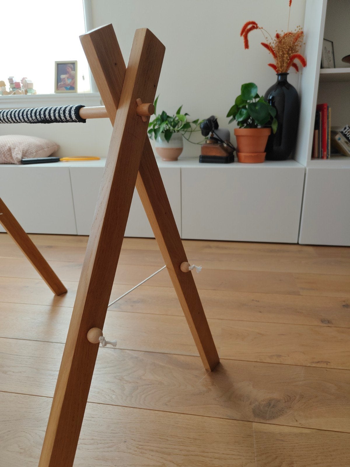 Houten babygym met piepers en belletjes, Kinderen en Baby's, Ophalen, Zo goed als nieuw, Babygym