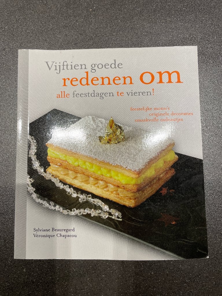 Vijftien goede redenen om alle feestdagen, Ophalen of Verzenden, Zo goed als nieuw