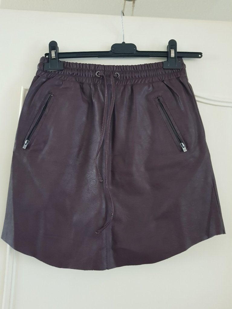 @ Bordeaux rode leatherlook rok met zakken maat s, Kleding | Dames, Ophalen of Verzenden, Zo goed als nieuw, Maat 36 (S), Boven de knie