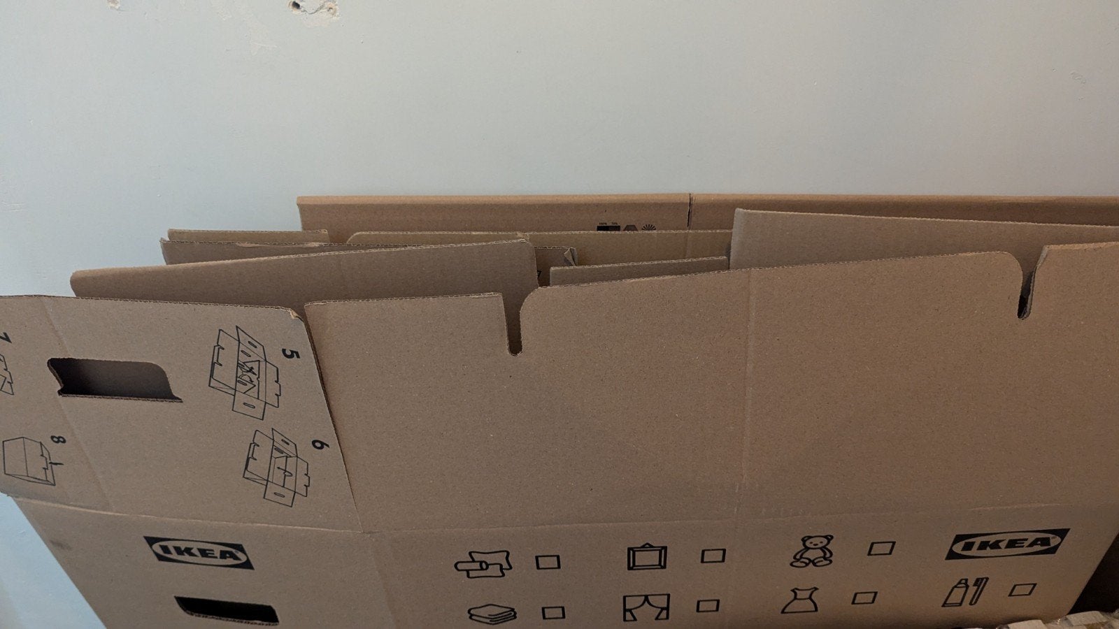 15 verhuisdozen: 8 grote van Ikea en 7 kleine, Ophalen, 40 tot 60 cm, Opvouwbaar, 50 tot 75 cm