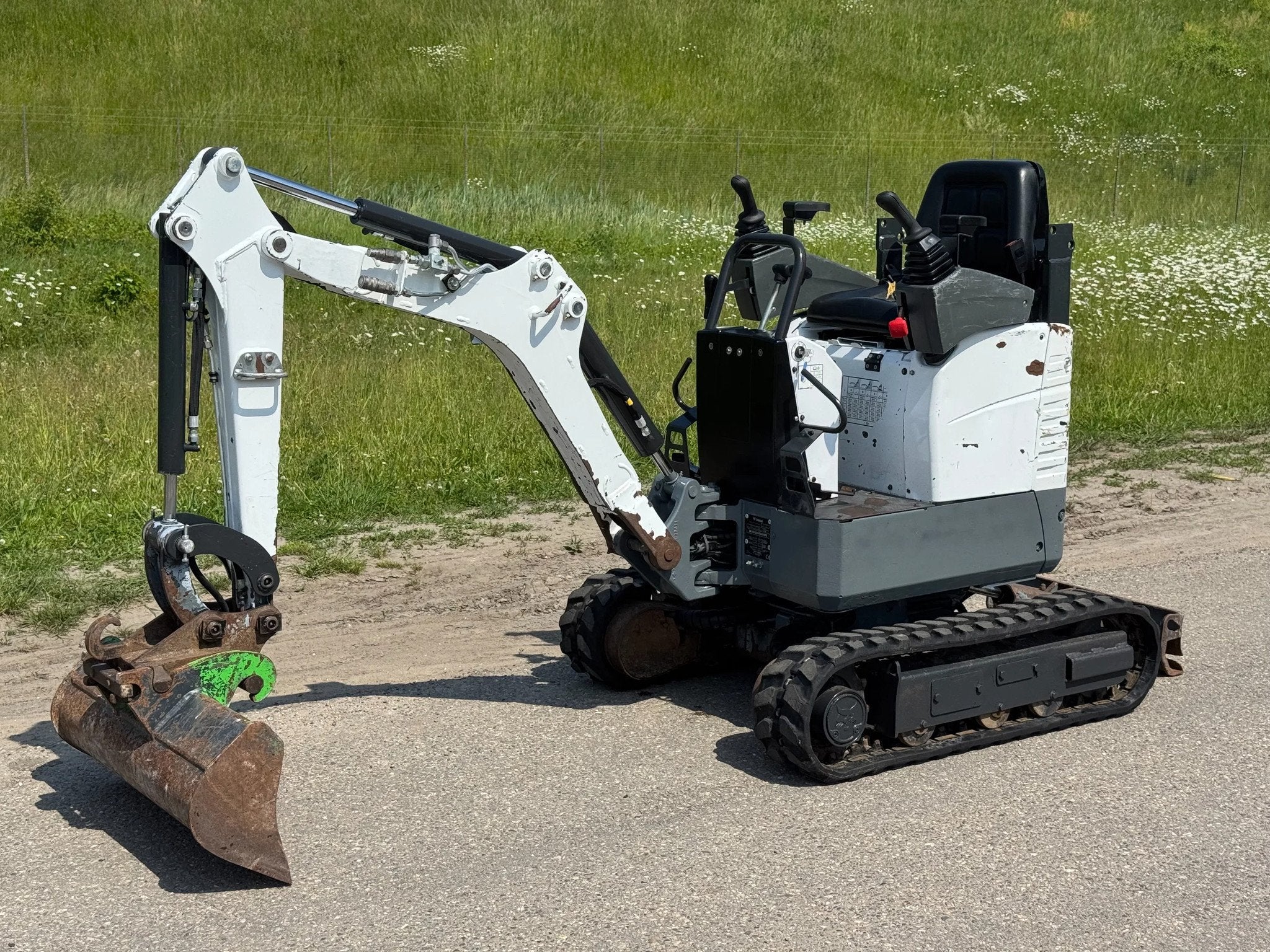 Bobcat E10 (bj 2021), Graafmachine