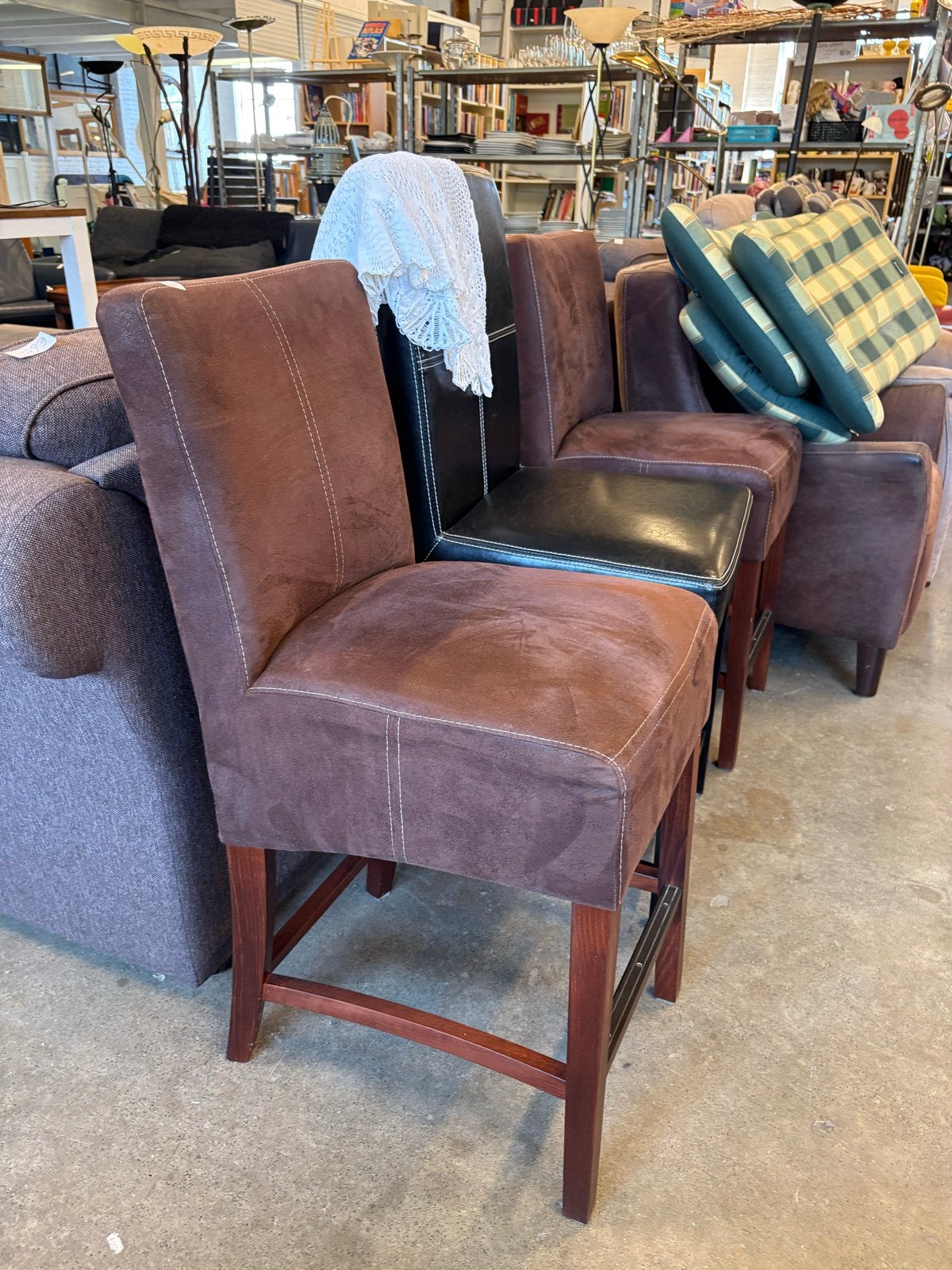 Diverse barstoelen met rugleuning, Leer, Ophalen of Verzenden, 90 cm of meer, Gebruikt