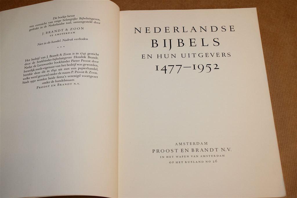 Nederlandse Bijbels en Hun Uitgevers — Proost [1952], Ophalen of Verzenden, Gelezen