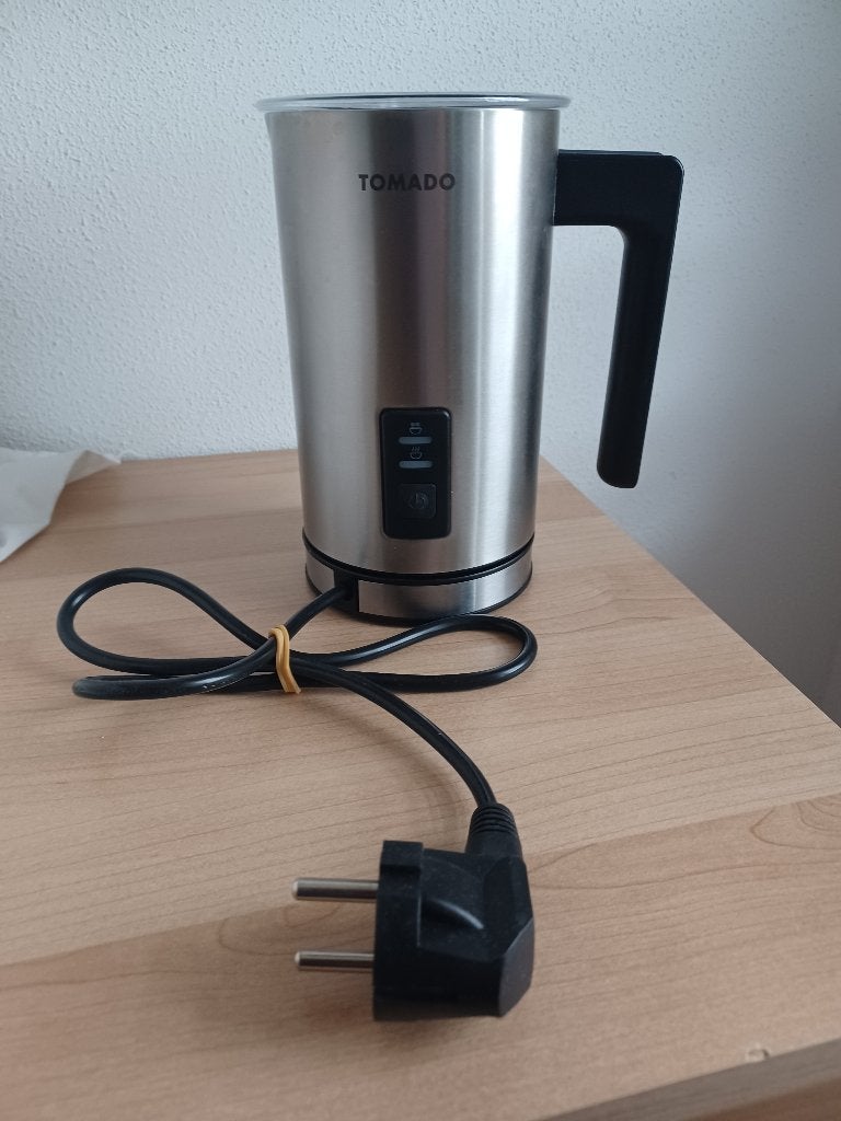 Electrische melkopschuimer - merk Tomado, Ophalen, Zo goed als nieuw, Elektrische melkopschuimer