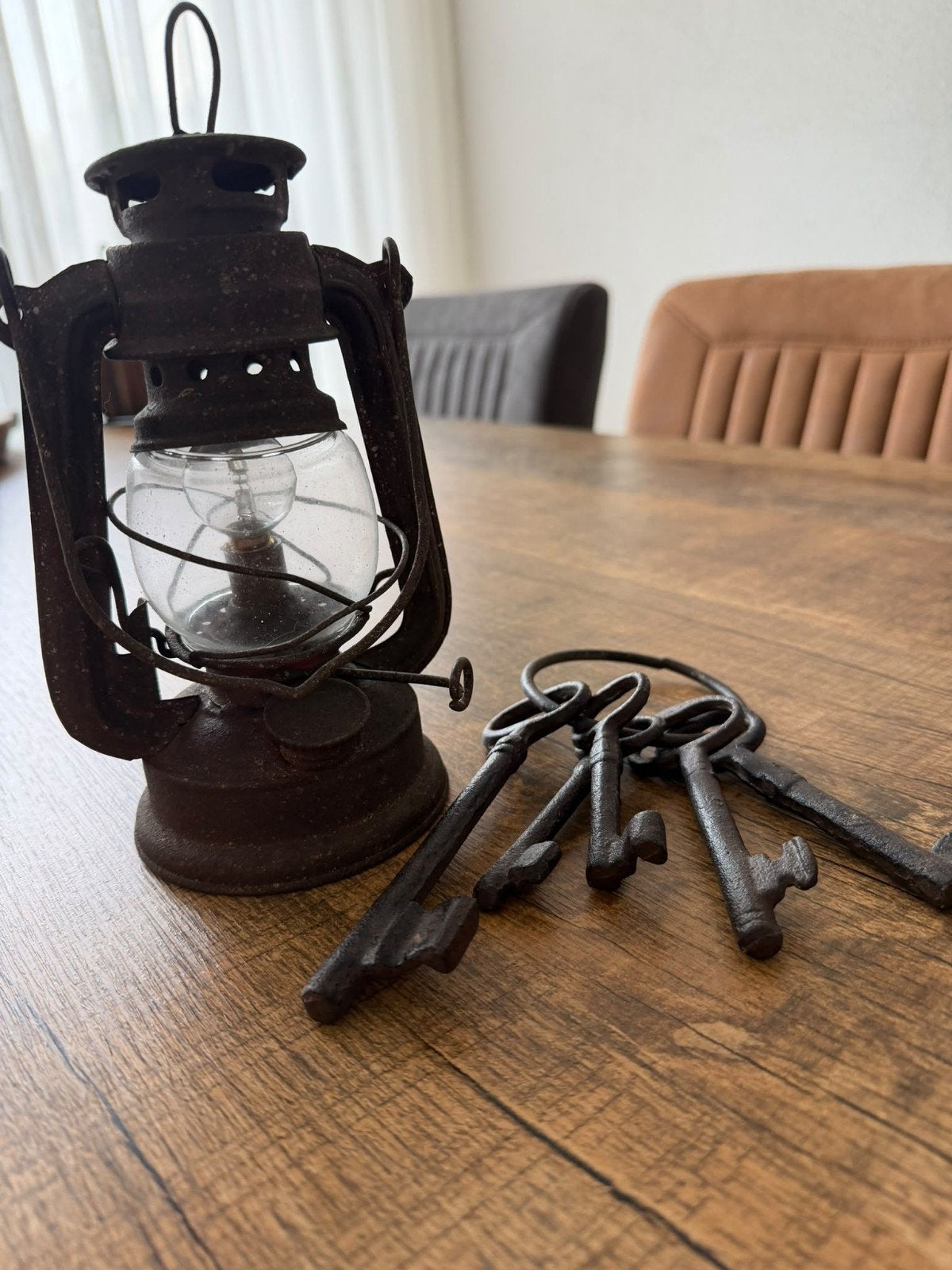 Decoratie olielamp en sleutelbos, Antiek en Kunst, Ophalen of Verzenden