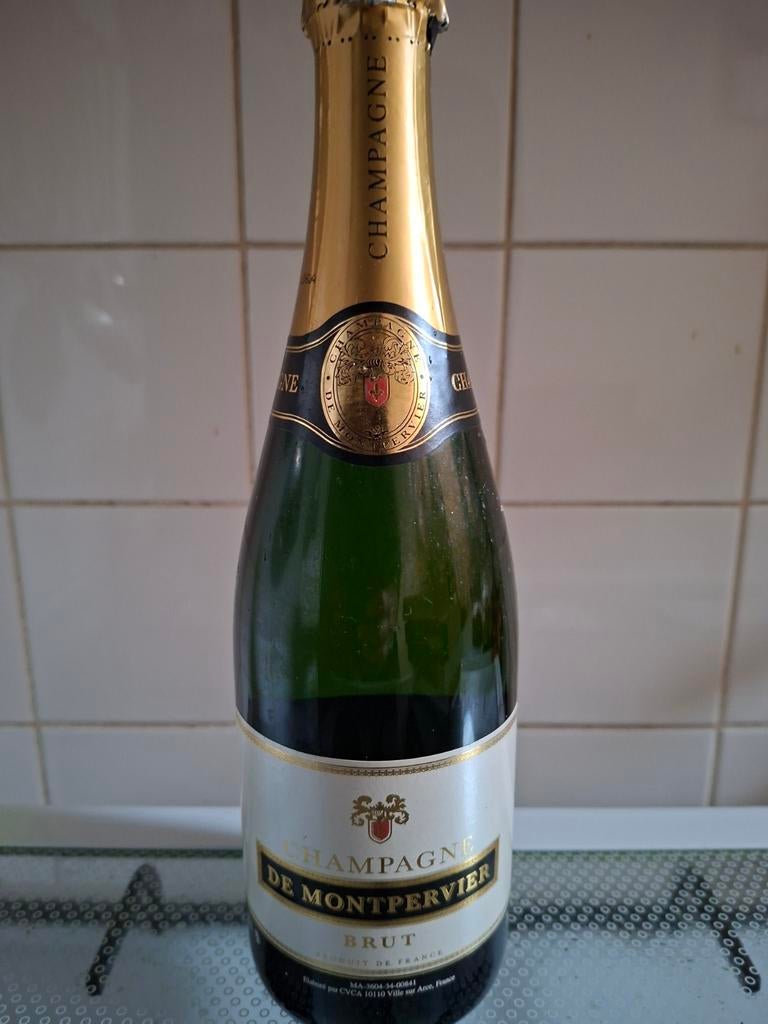 Champagne de montpervier  brut, Ophalen, Nieuw, Frankrijk, Champagne