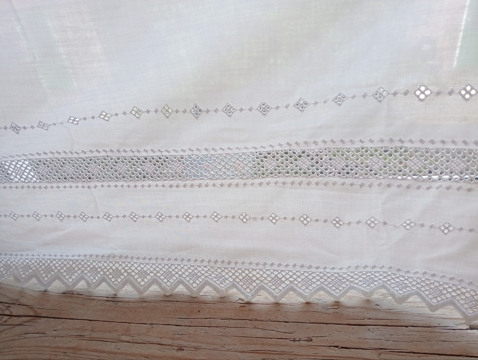 Valletjes, gebroken wit, broderie, Ophalen of Verzenden, Gebruikt, Wit