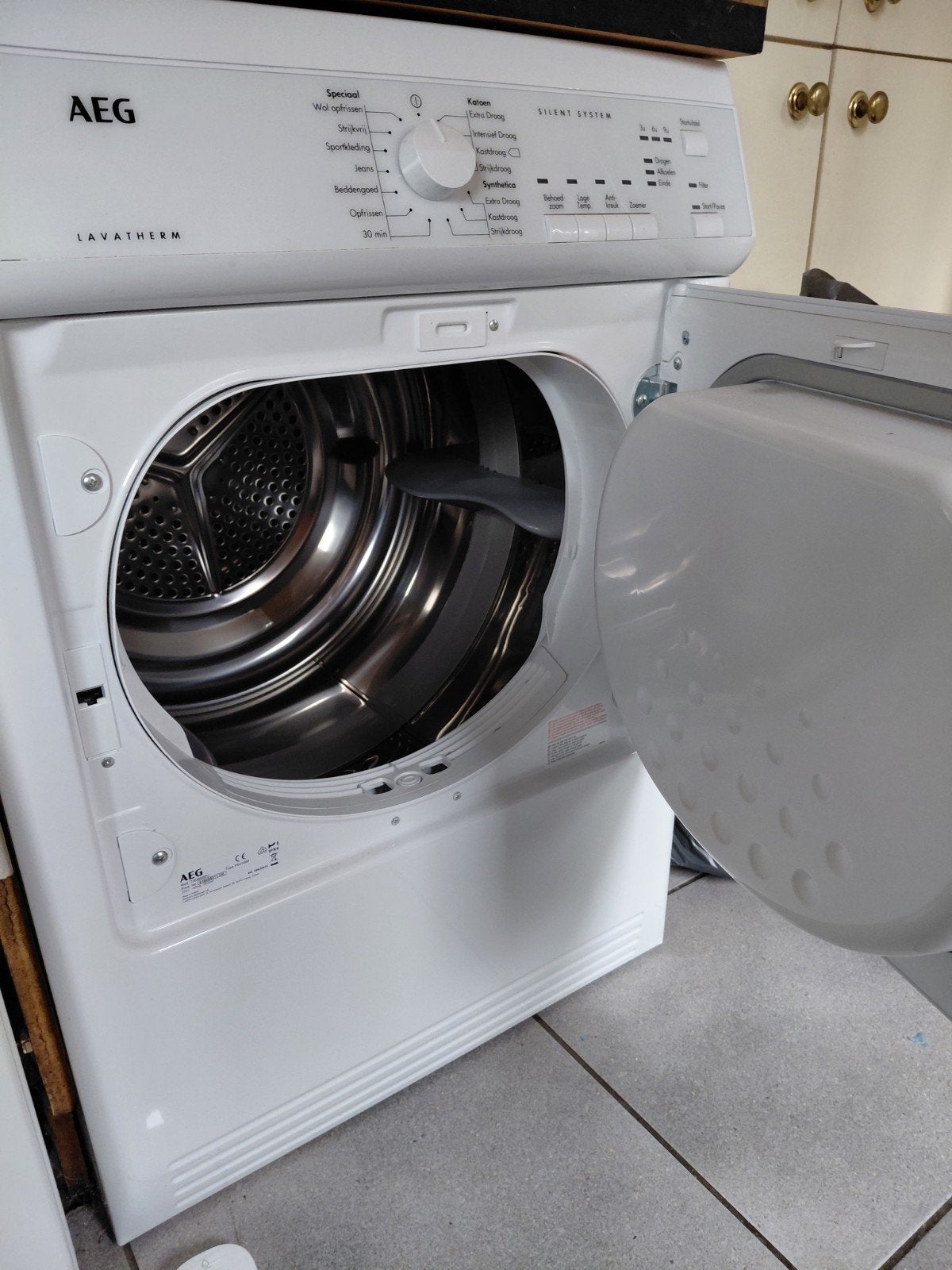 AEG Lavatherm Wasdroger - Zeer weinig gebruikt, Ophalen, 6 tot 8 kg, Luchtafvoer, Zo goed als nieuw