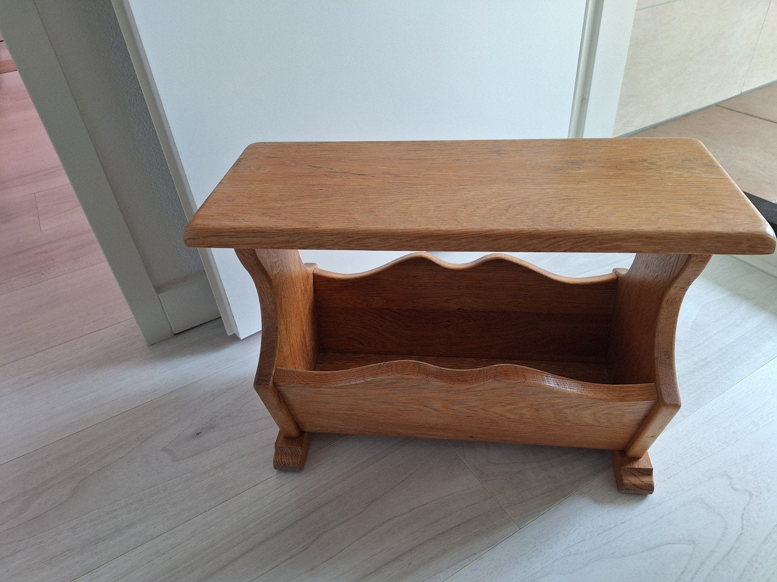 Blank eiken Krantenbak, Huis en Inrichting, Woonaccessoires | Krantenbakken en Lectuurbakken, Ophalen