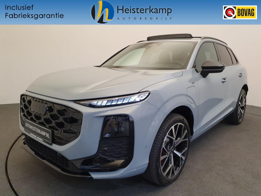 Audi Q3 1.5 272pk e-hybrid S-Line Wegklapbare trekhaak, Pano, 1800 kg, 1498 cc, Zwart, 4 cilinders