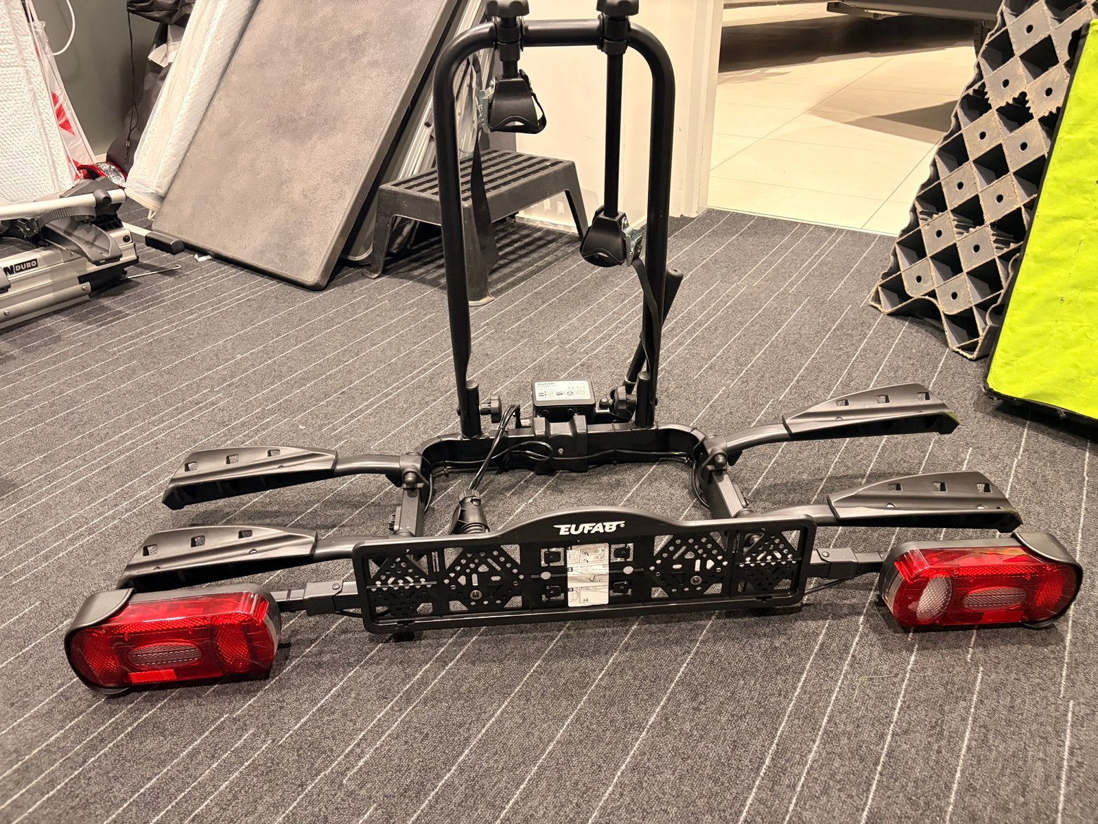 EUFAB CROW Fietsendrager – 2 Fietsen – Trekhaak – 13-polig, Auto diversen, Ophalen, Zo goed als nieuw, Trekhaakdrager