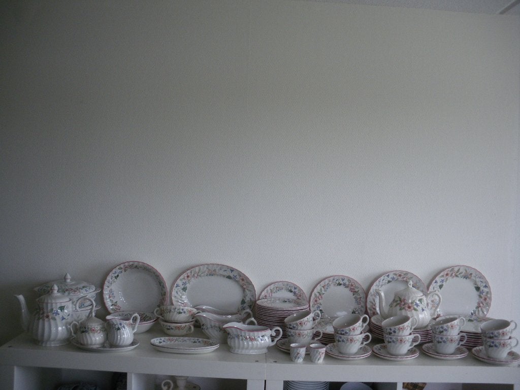 Wood & Sons Spring Fields servies, Overige merken, Ophalen of Verzenden, Zo goed als nieuw, Bord(en)