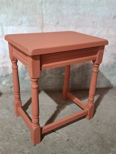 Oud vintage eiken tafeltje bijzettafel terracotta zalm groen, 45 tot 60 cm, Minder dan 55 cm, T, Rond