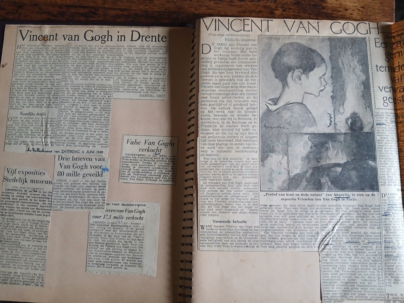 verzameling oude krantenartikels Vincent van Gogh, Ophalen of Verzenden, 1960 tot 1980, Nederland, Knipsel(s)