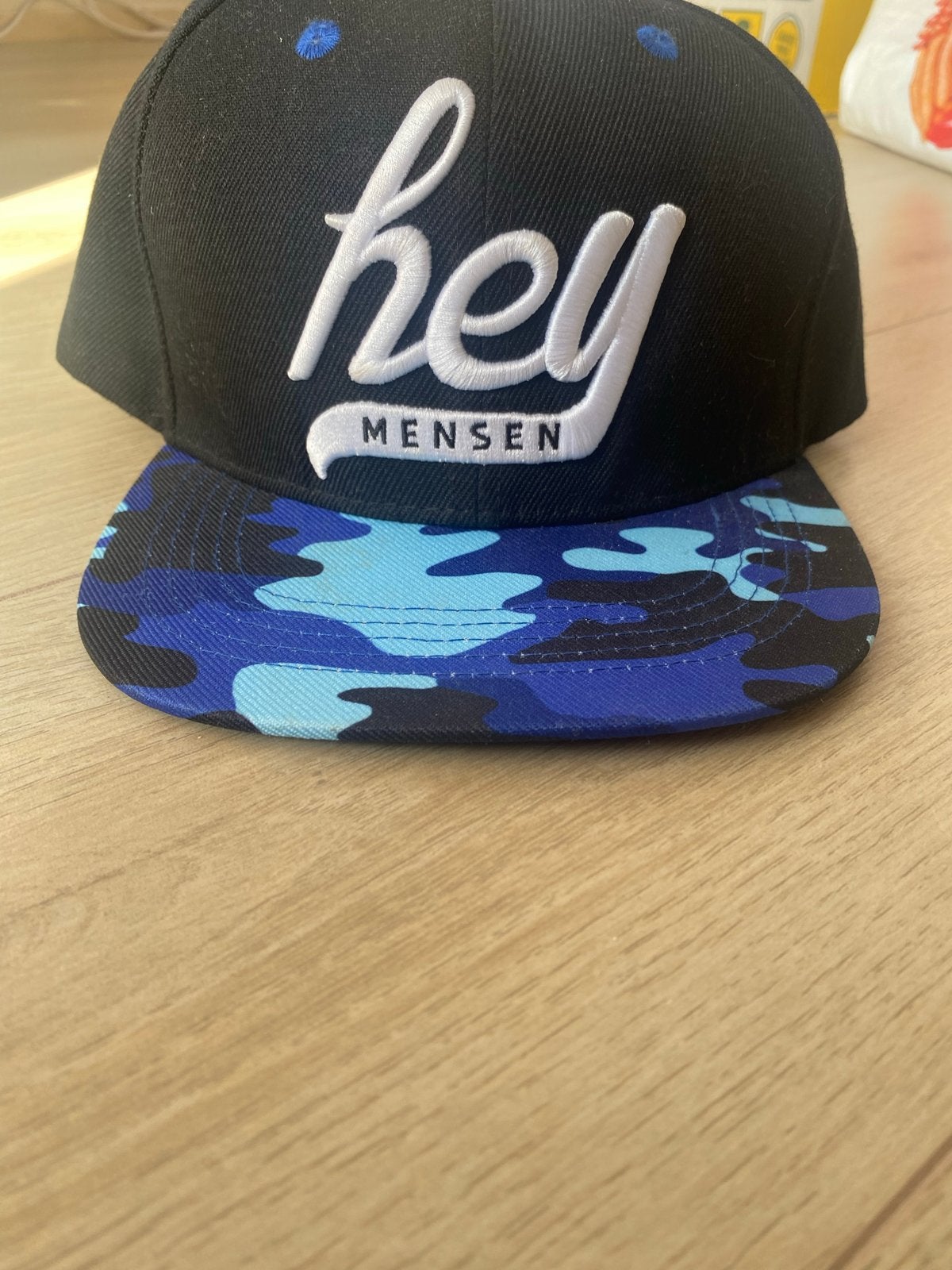 Dylan Haegens pet - "Hey Mensen" snapback, Kleding | Heren, Hoeden en Petten, Ophalen of Verzenden, Zo goed als nieuw, One size fits all