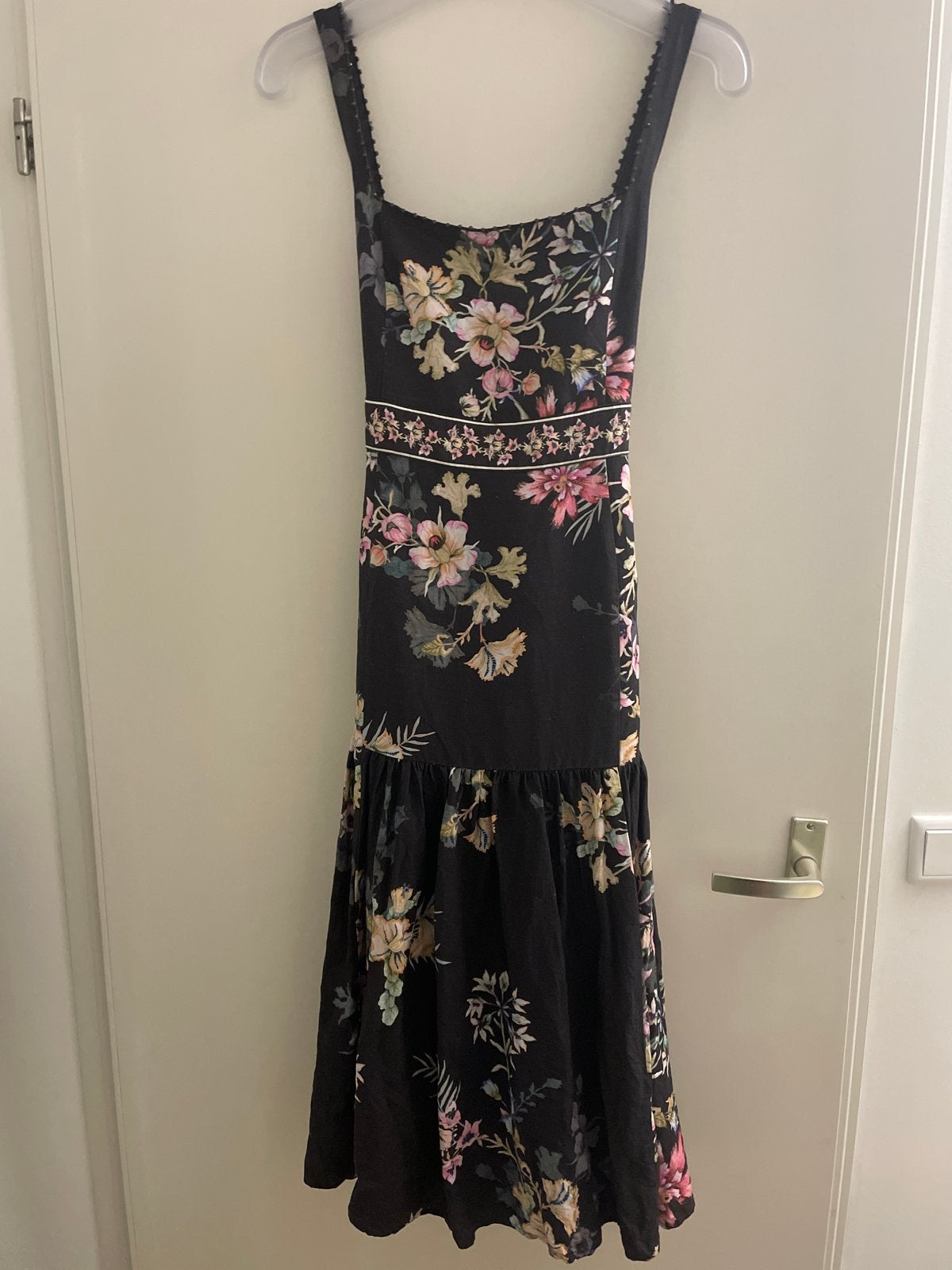 Bruine bloemenjurk met spaghettibandjes diepe rug H&M, Maat 38/40 (M), Zwart, Ophalen of Verzenden, Zo goed als nieuw