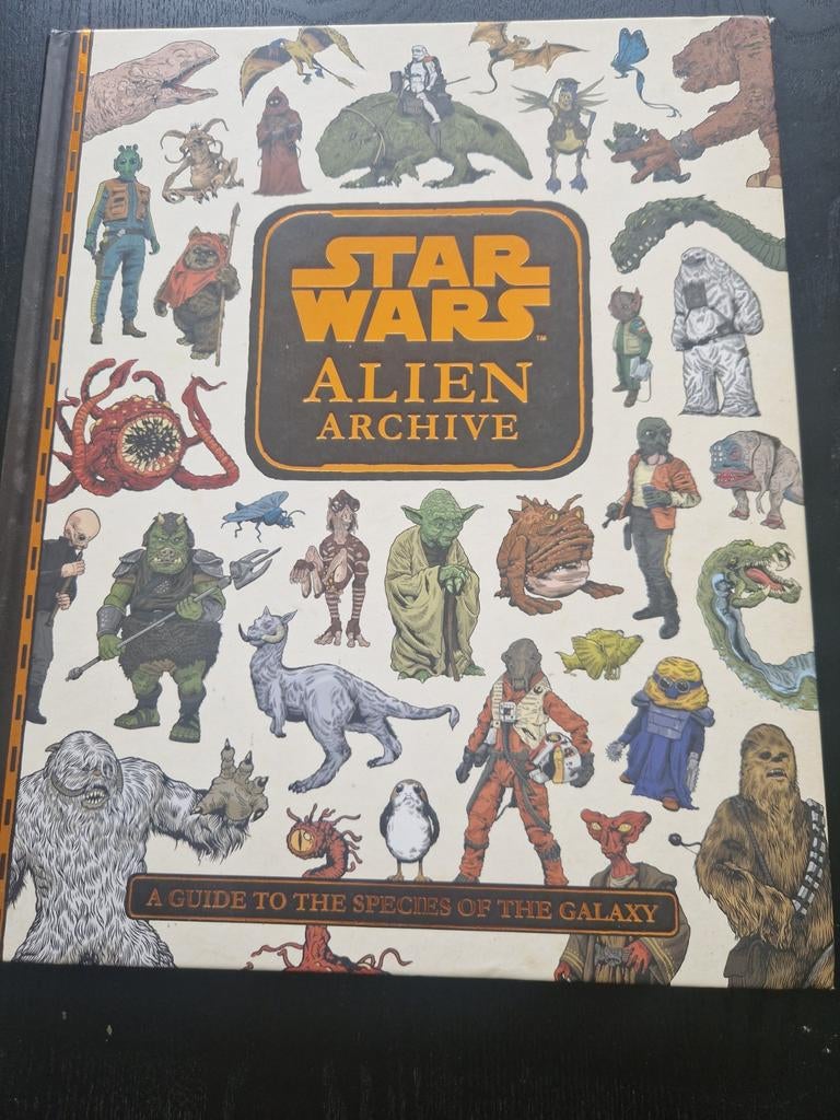 Star Wars Alien Archive, Ophalen of Verzenden, Gelezen