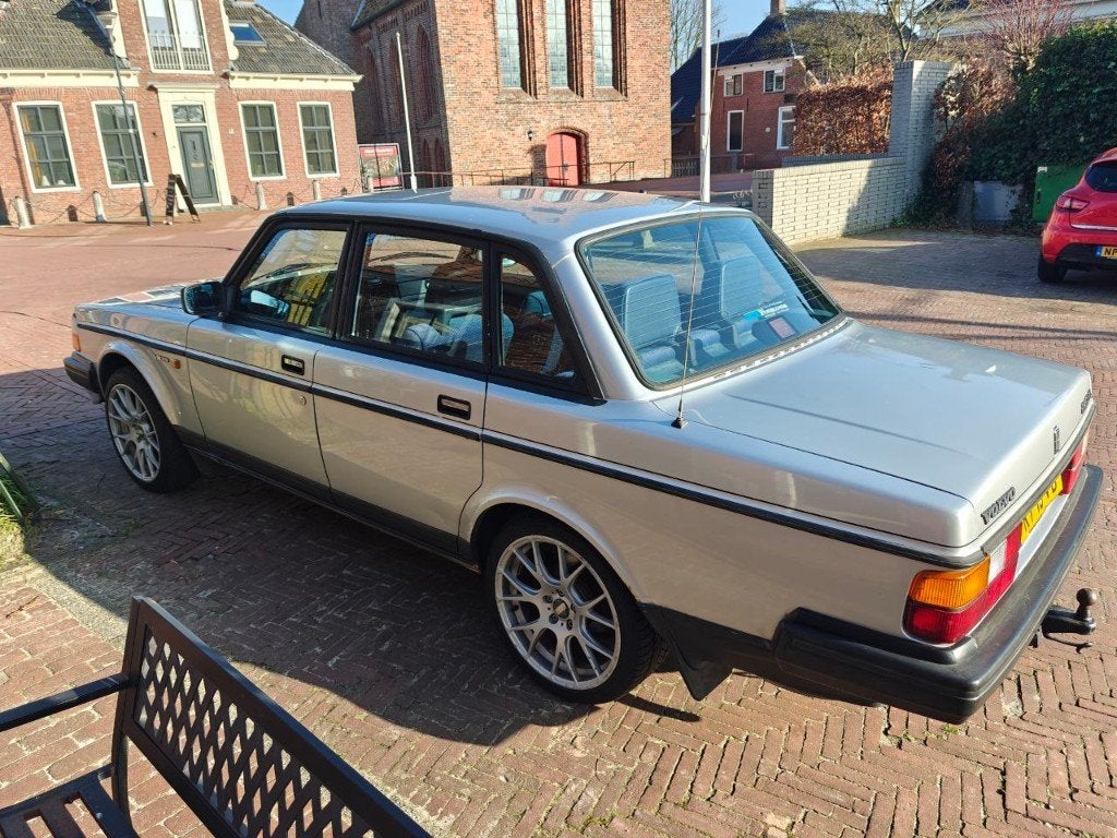 Volvo 240 2.0 1987 Grijs, foto 3