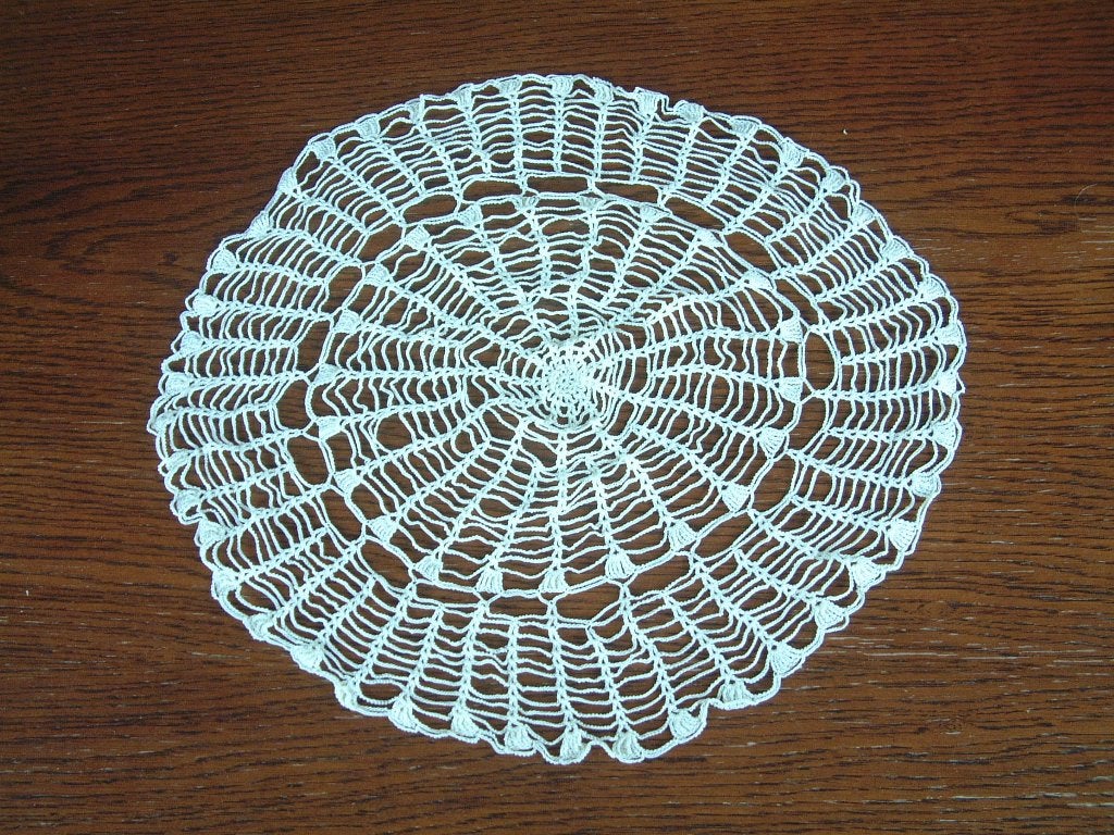 gaaf rond handgemaakt kleedje doorsnee ca 35 cm nr 24, Antiek en Kunst, Ophalen of Verzenden