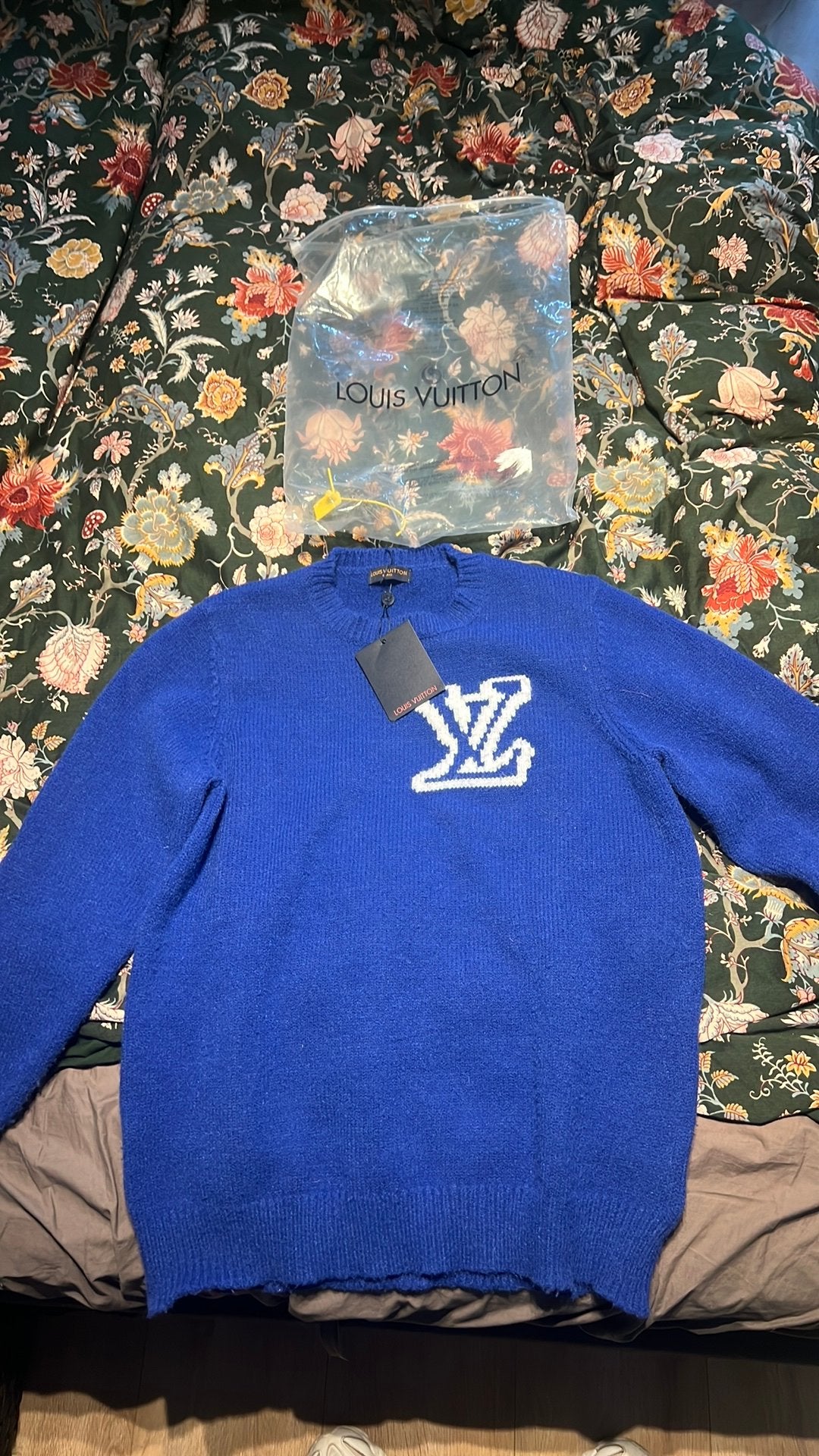 Nieuwe Louis Vuitton Trui - Blauw met LV logo - Met tags, Ophalen of Verzenden, Nieuw, Blauw