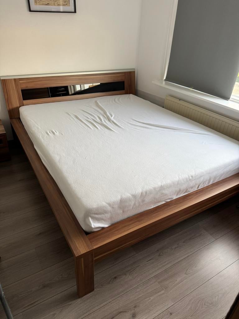 Bed + kast + 2 nachtkastjes te koop zgan, Ophalen, Tweepersoons, Zo goed als nieuw, 160 cm