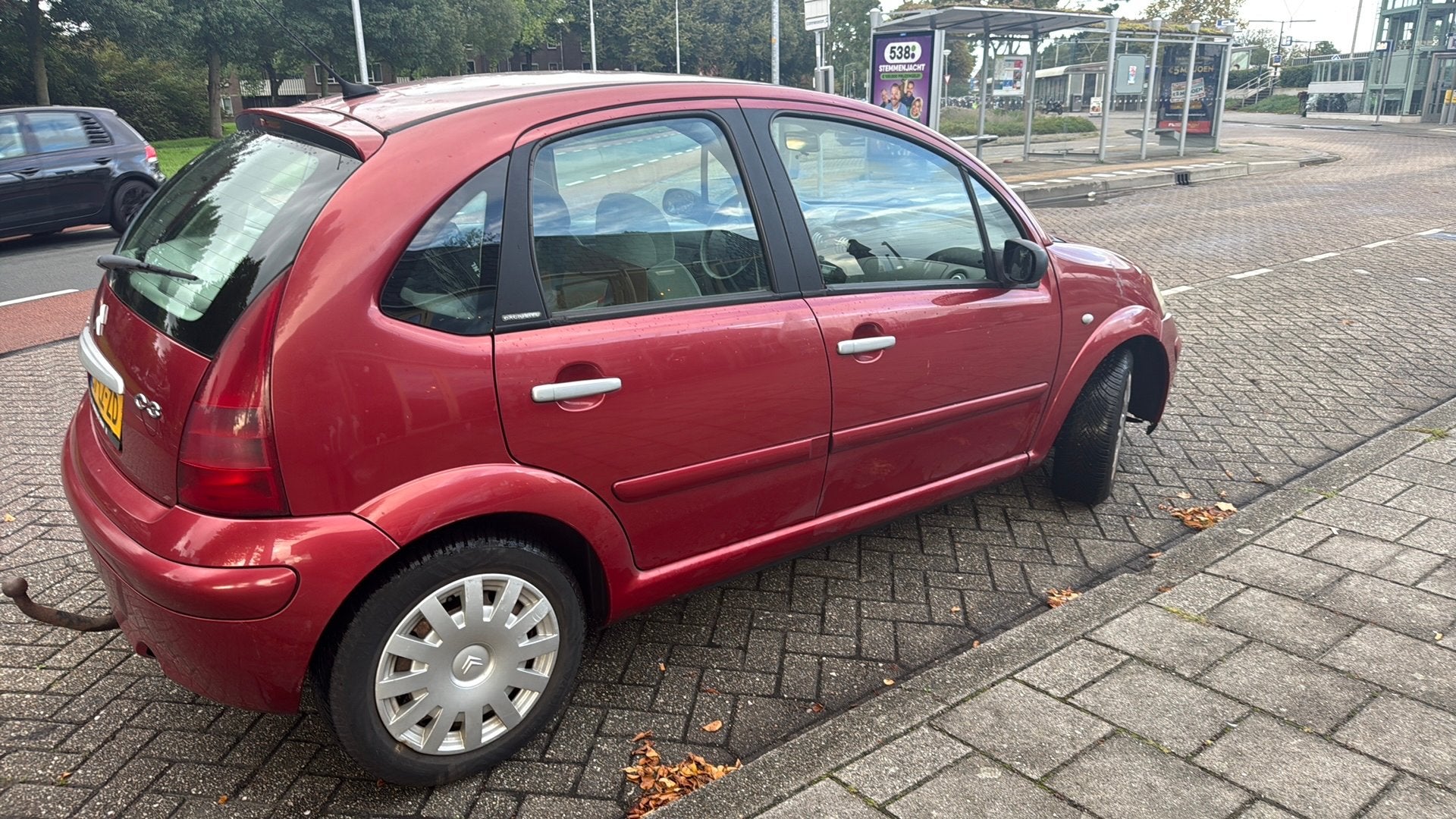 Citroën C3 1.4 i (2003) Rood (APK afkeur), Auto's, Voorwielaandrijving, Stof, Beige, Origineel Nederlands