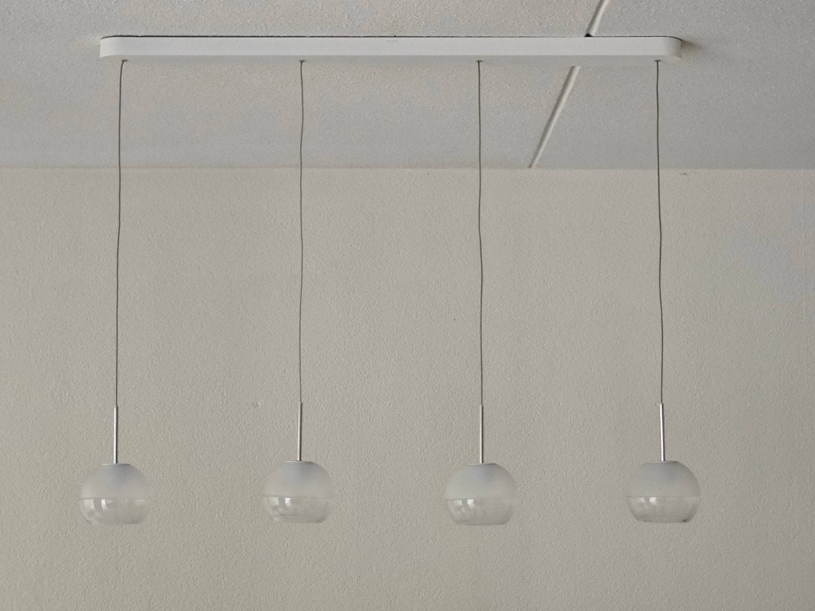 Philips Moderne hanglamp met 4 glazen bollen, Ophalen, Overige fittingen, Zo goed als nieuw, Glas