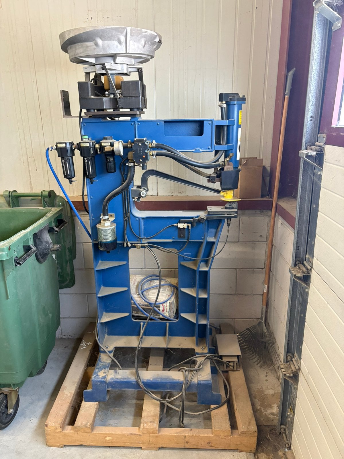 Inslagmoeren machine M5, Ophalen, Zo goed als nieuw