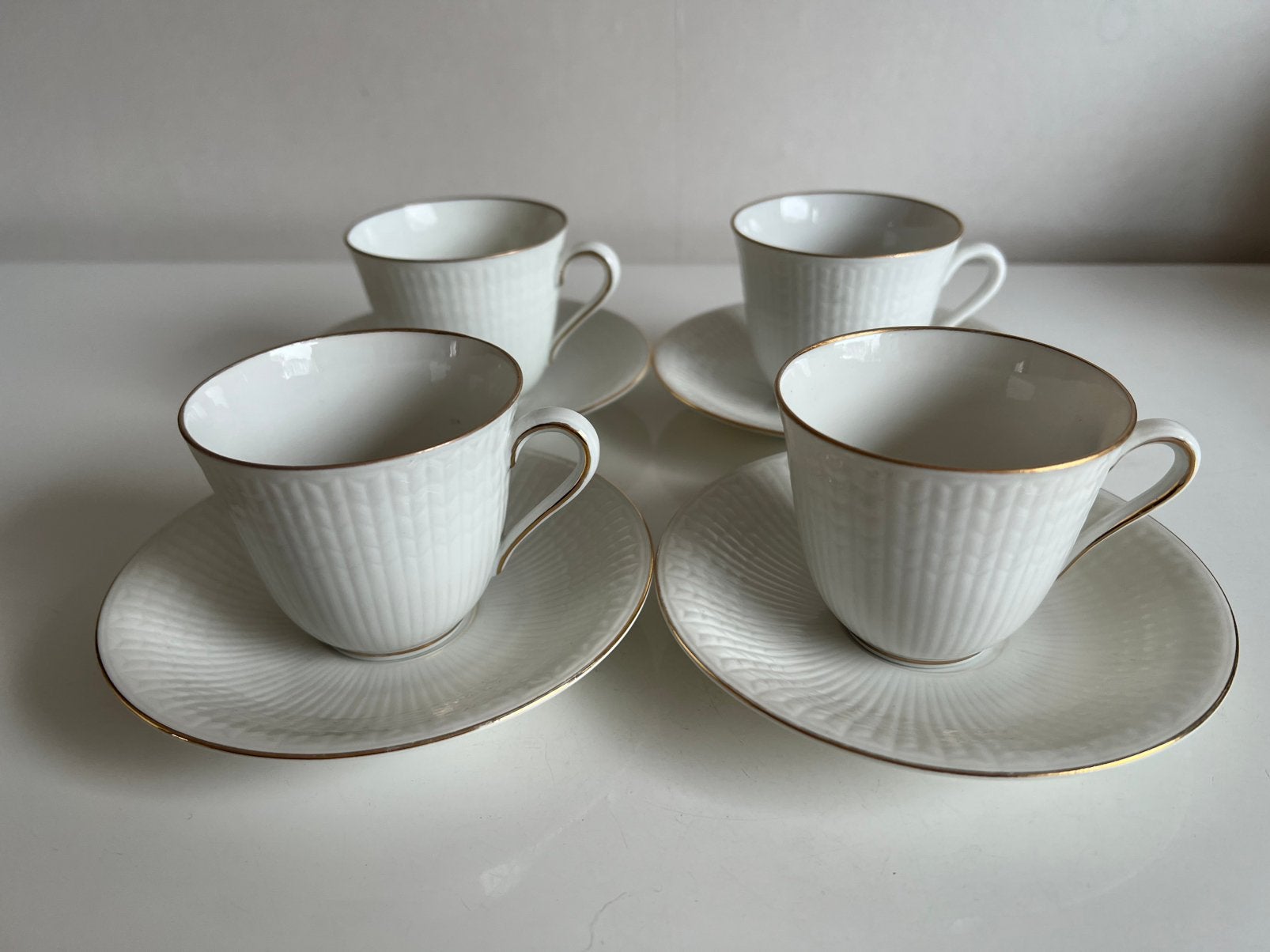 4 Rörstrand Swedish Grace China Bone Kop Schotel L. Adelborg, Ophalen of Verzenden, Zo goed als nieuw, Porselein, Kop(pen) en/of Schotel(s)