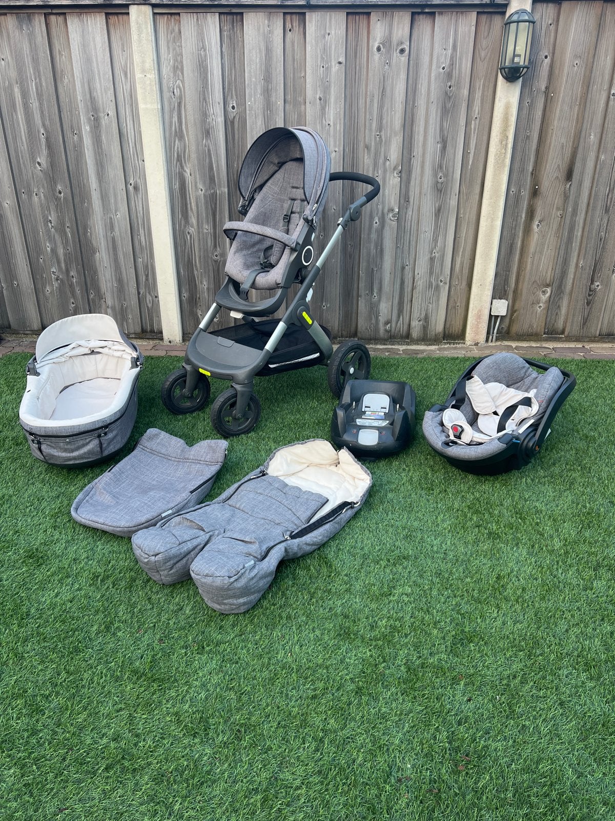 Stokke kinderwagen Trailz compleet met autostoel en reiswieg, Gebruikt, Luchtbanden, Combiwagen, Ophalen