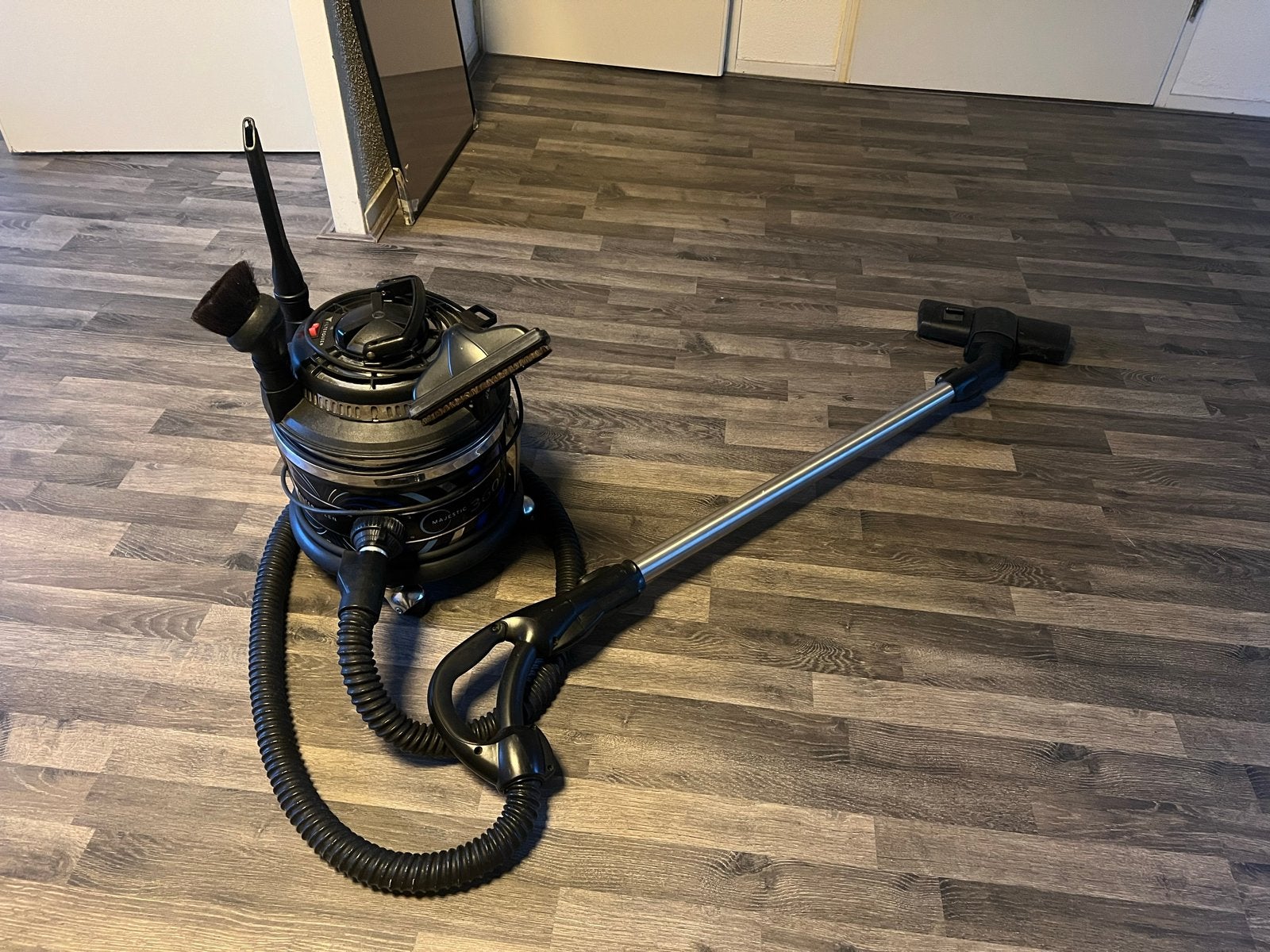 FilterQueen Majestic 360 stofzuiger met accessoires, Ophalen, Overige merken, Zo goed als nieuw, Reservoir