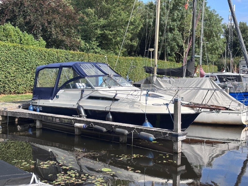 Bayliner – 5.7L V8 260 pk – incl. 3-assige trailer, 9 m, Gebruikt, Binnenboordmotor, 2.00 meter