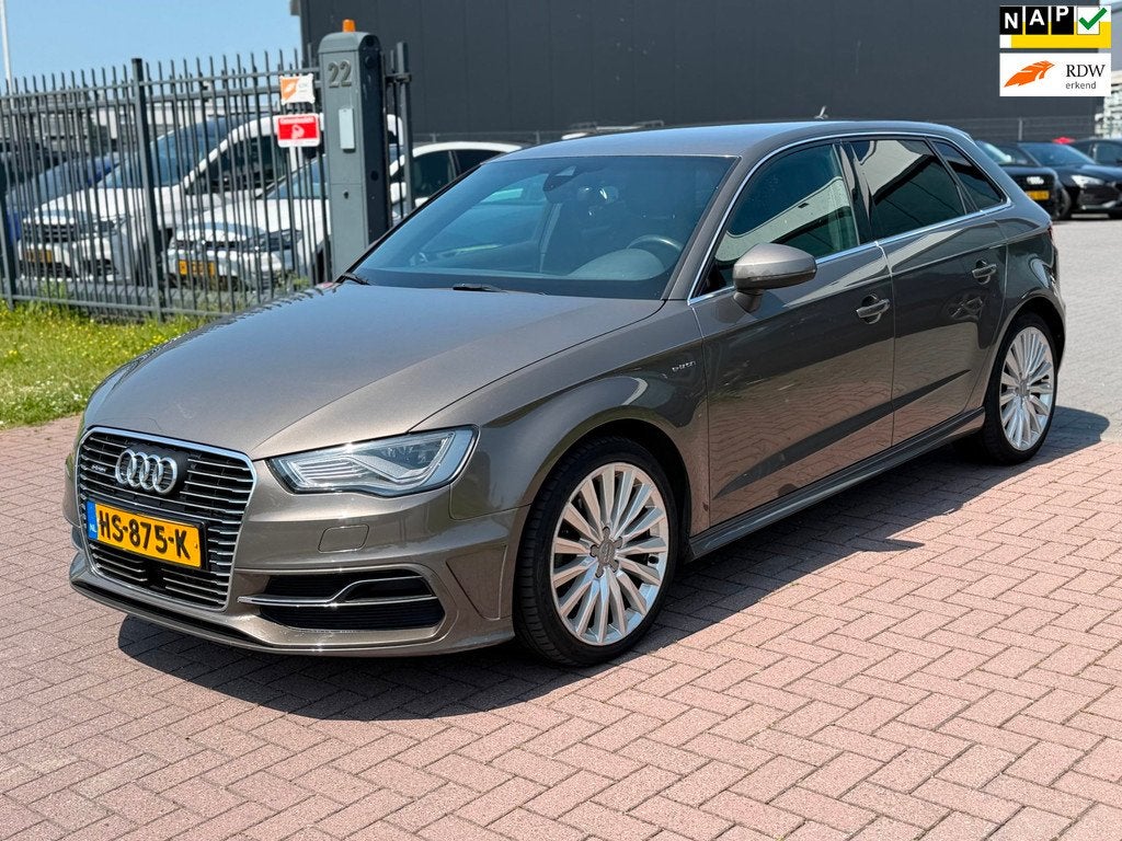 Audi A3 Sportback 1.4 e-tron PHEV Ambition Pro Line plus S-L, 8 kWh, Gebruikt, 4 cilinders, 180 min